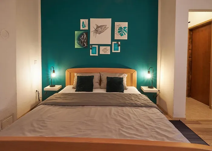 Apartment Green